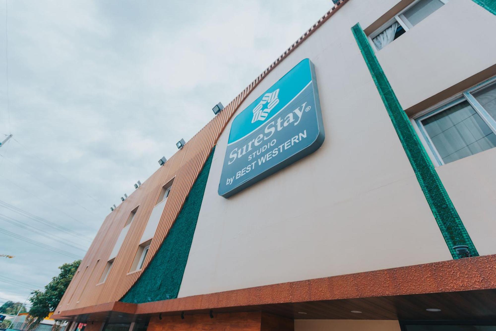 Surestay Studio By Best Western Clarkview Angeles City ภายนอก รูปภาพ