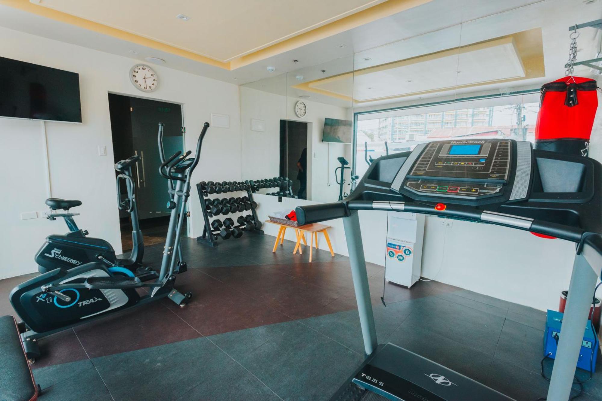 Surestay Studio By Best Western Clarkview Angeles City ภายนอก รูปภาพ